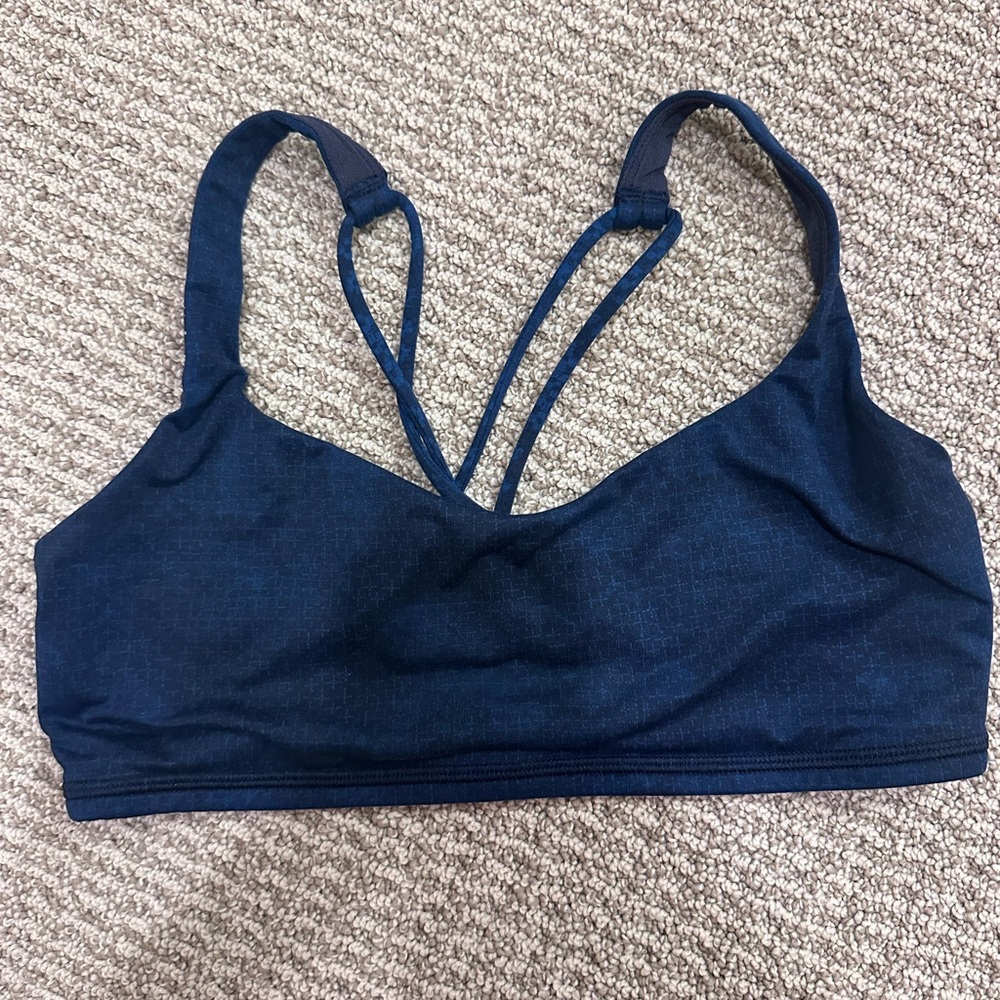 Lululemon Navy sports bra size M